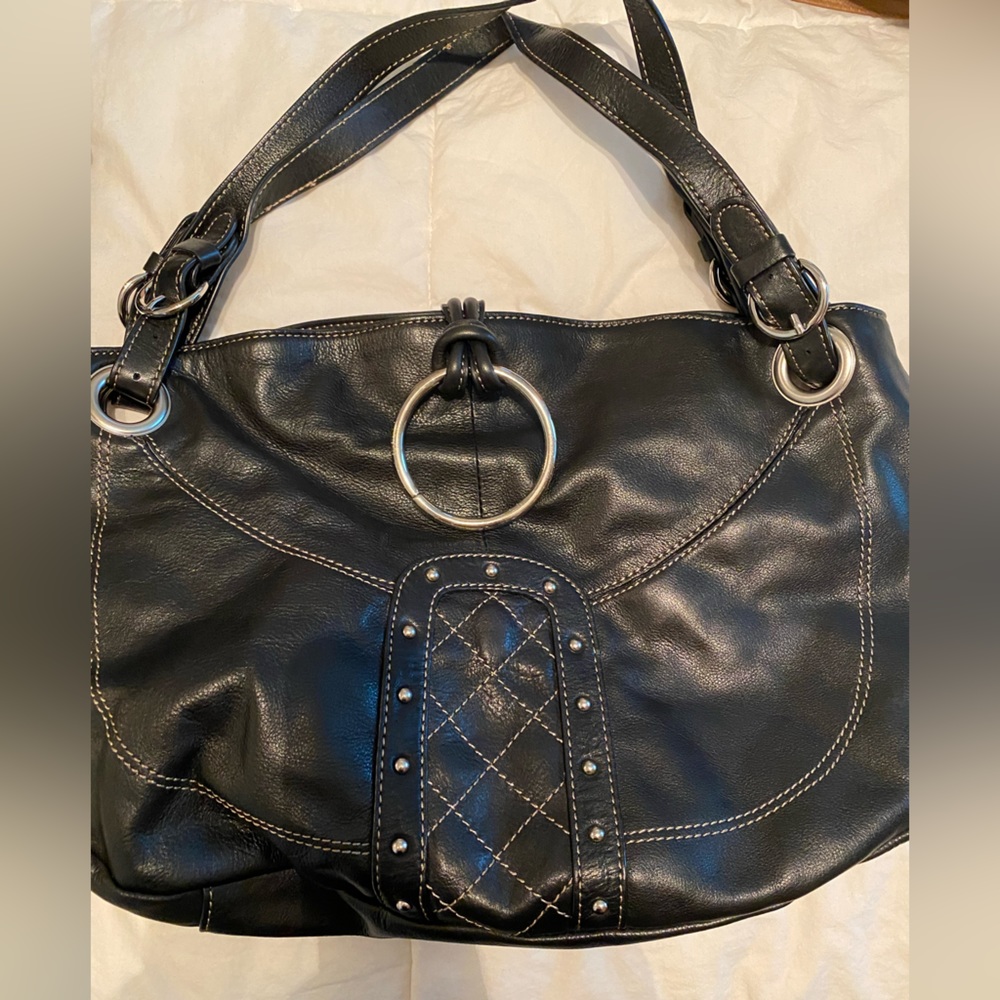 - Luce black purse